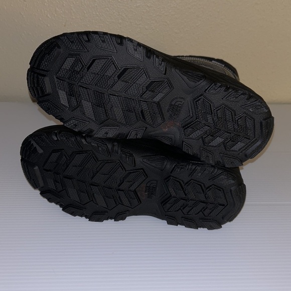 The North Face Alpenglow IV Waterproof Boots for Kids - Size 6 - Excellent cond. - Picture 5 of 8